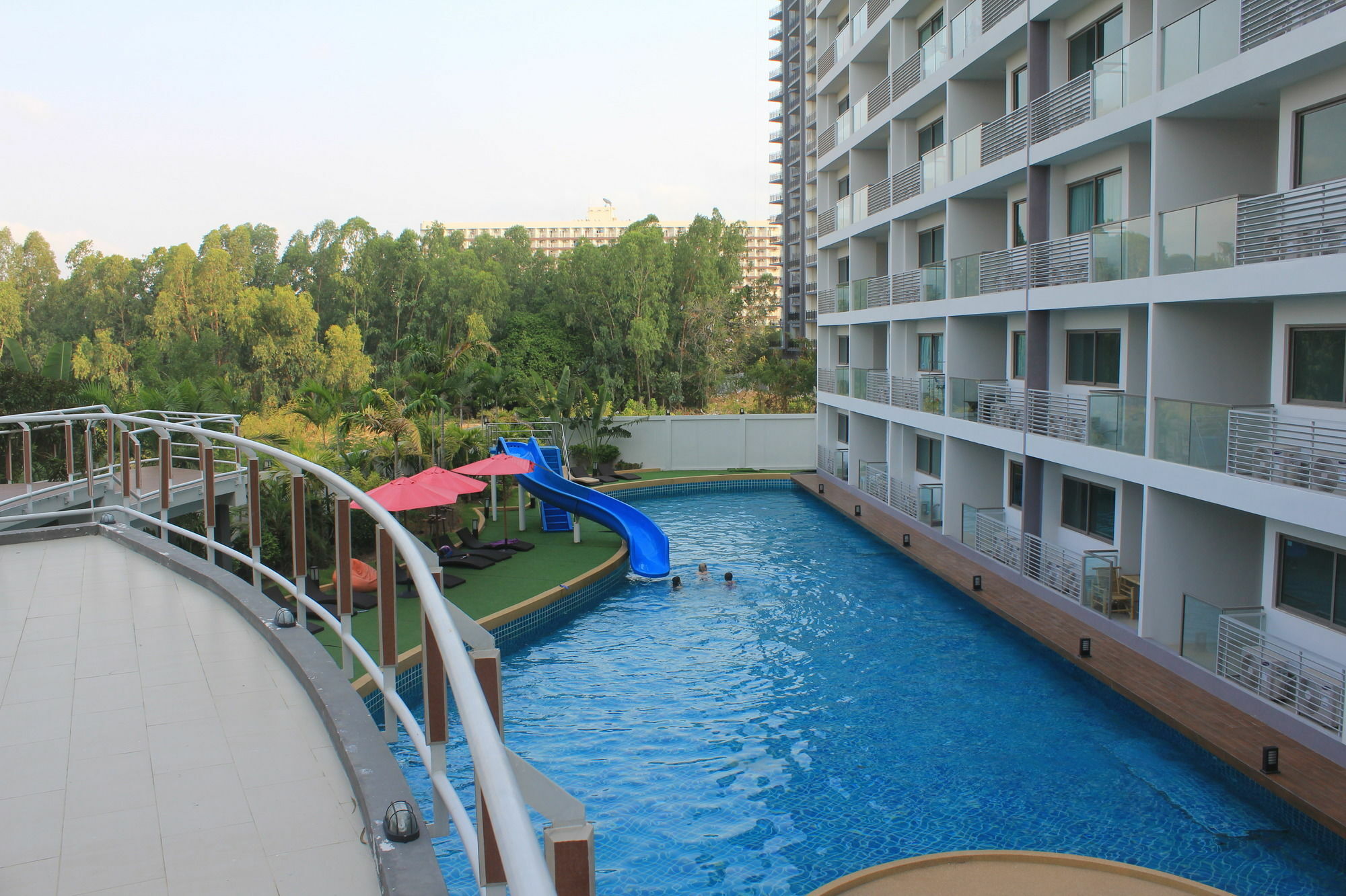 Laguna Beach Resort Pantai Jomtien Bagian luar foto