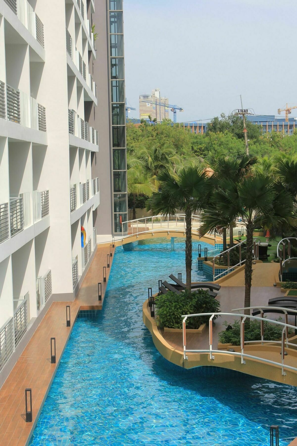 Laguna Beach Resort Pantai Jomtien Bagian luar foto